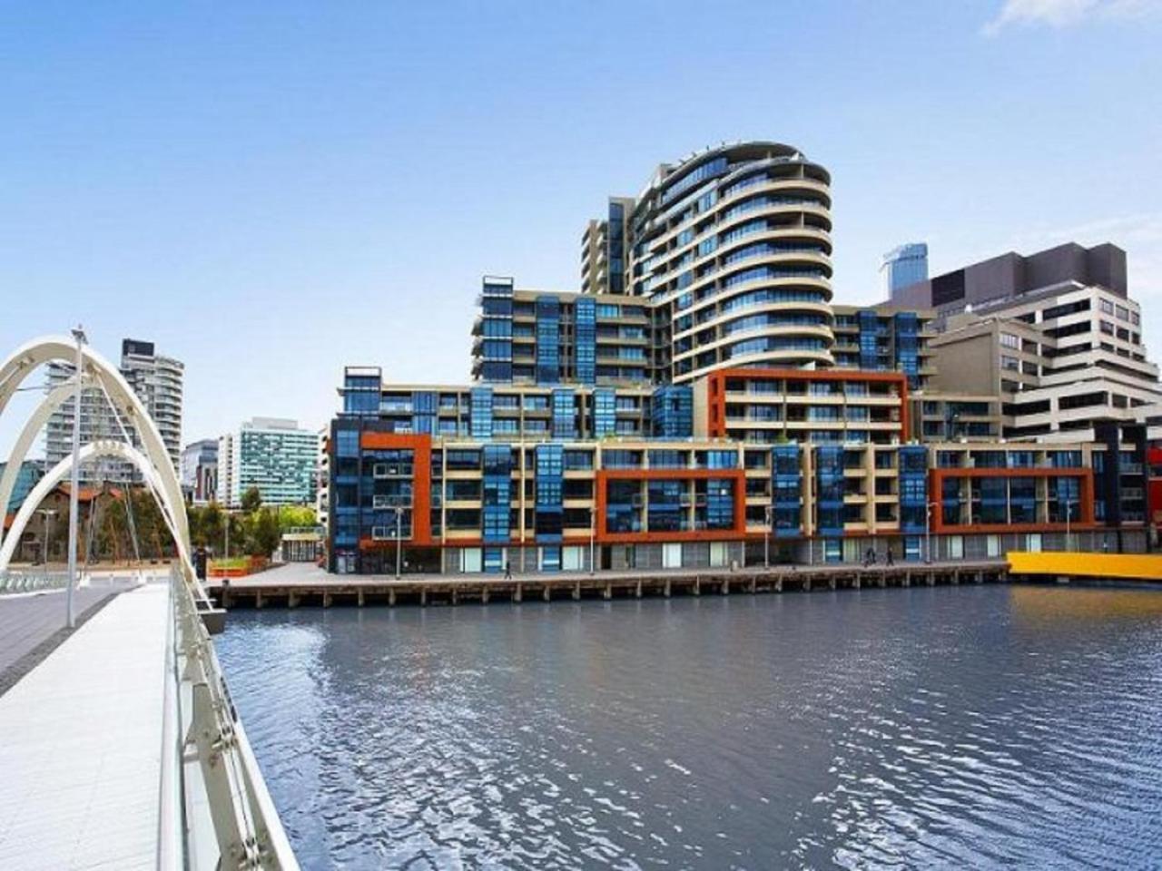 Melbourne Holiday Apartments Flinders Wharf Exterior photo